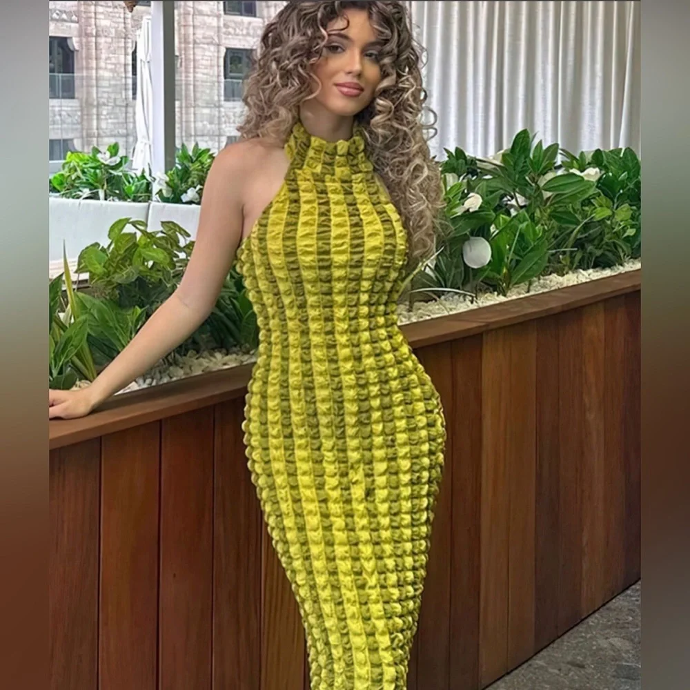 Micas Popcorn Textured Halter Backless Maxi Dress Size Large - Picture 4 of 4